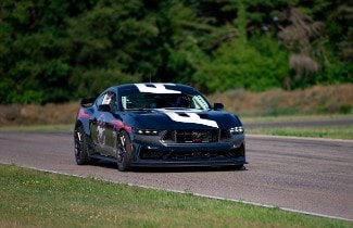Mustang Dark Horse R 